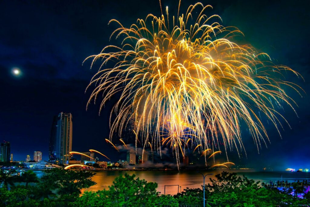 Framing the city with light