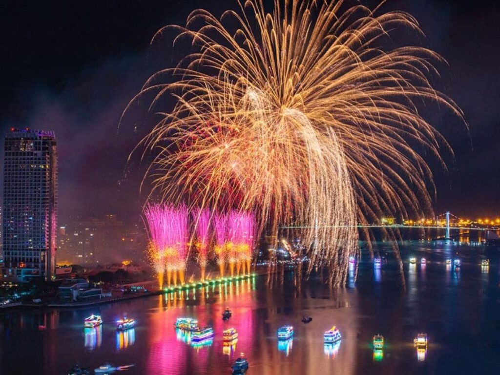 Han River cruise during DIFF