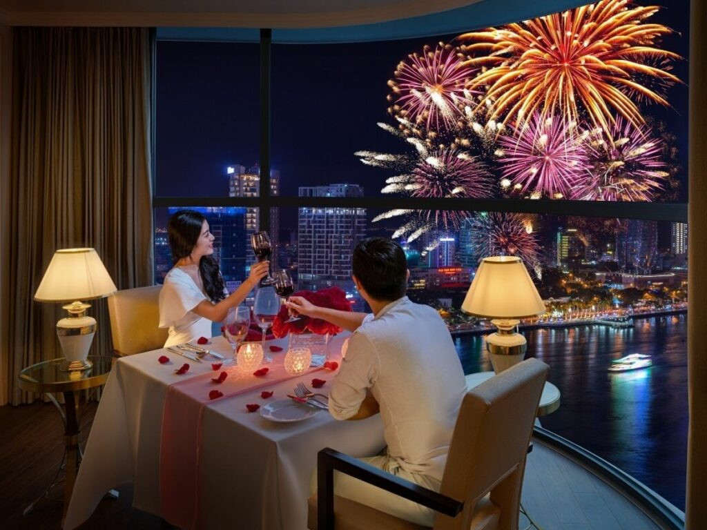 Hotels with top fireworks views