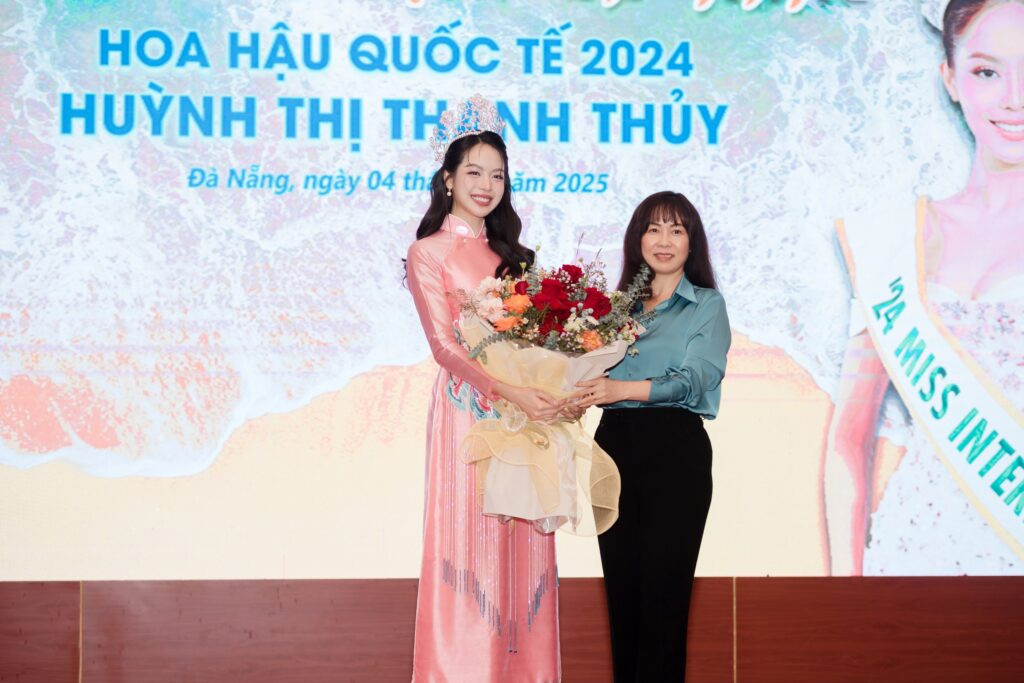 Huynh Thi Thanh Thuy at the announcement ceremony