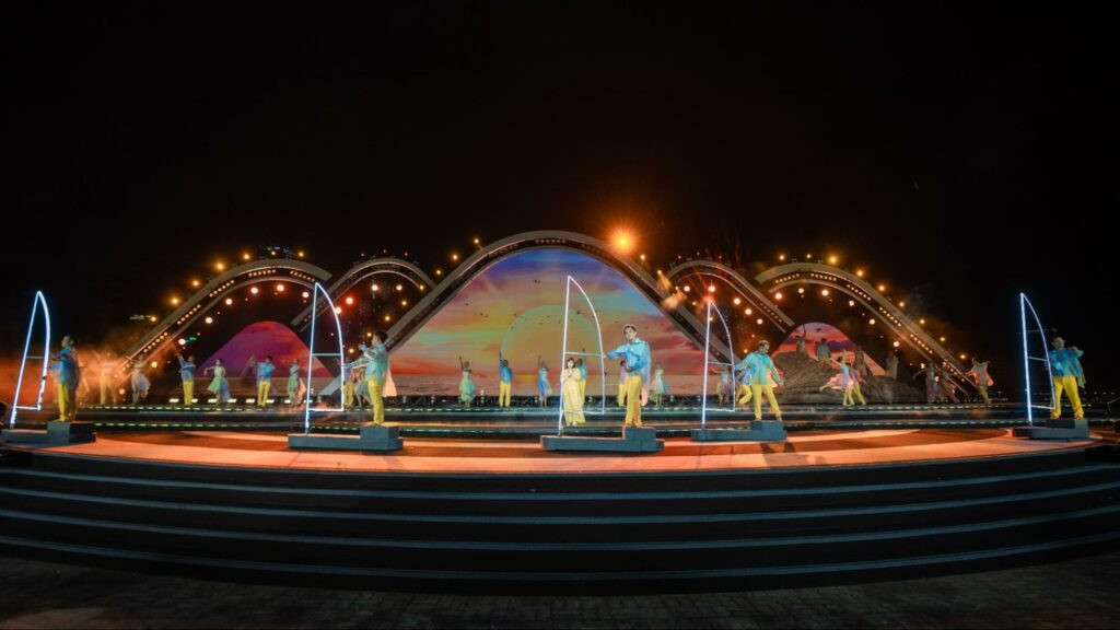 Tung Duong balances power vocals with jazz finesse